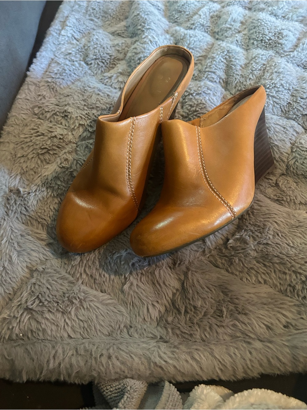 Clarks Tan Leather Wedge Mule